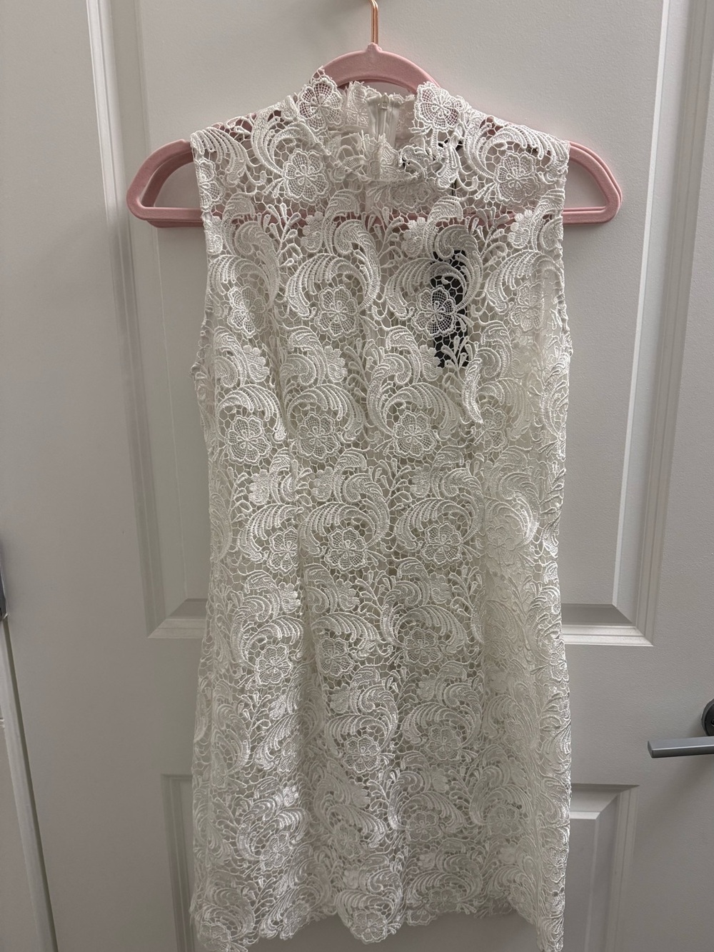 White Lace Sleeveless Dress